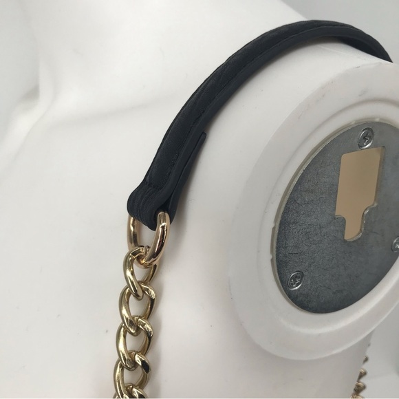 Red and Black Furry Convertible Shoulder Bag - Picture 4 of 10